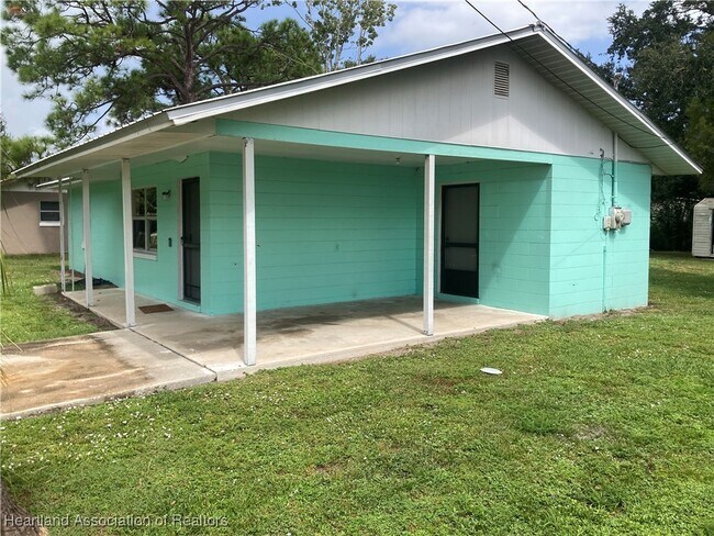 Building Photo - 1575 Buck St