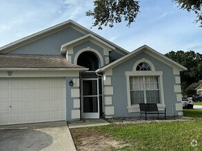 Building Photo - Beautiful Home