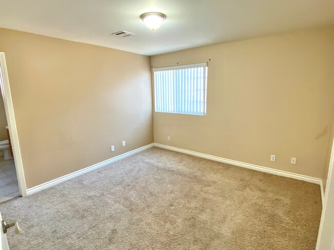 Building Photo - 15917 Sierra Vista Ct