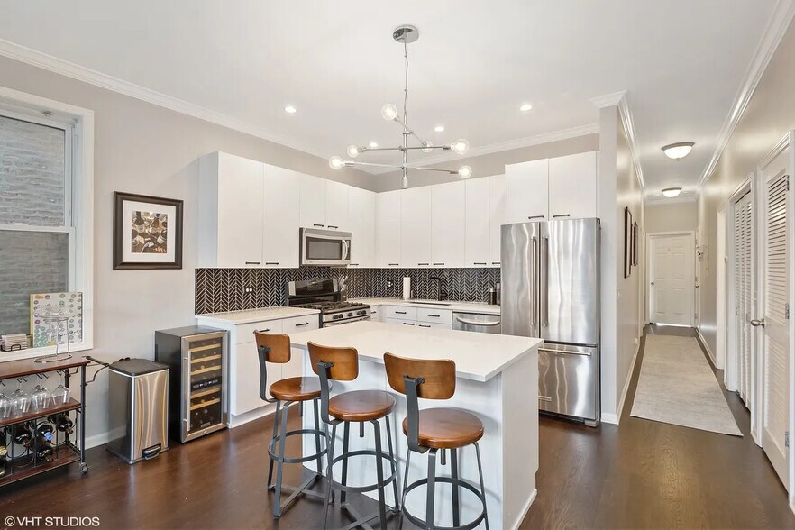 Building Photo - 2117 W Rice St