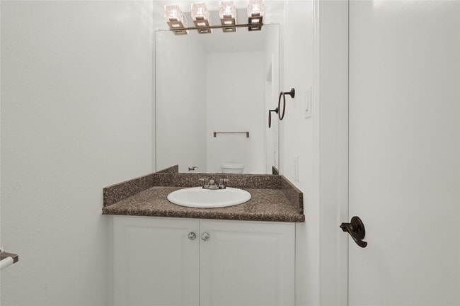 Building Photo - 2860 Holly Hall St