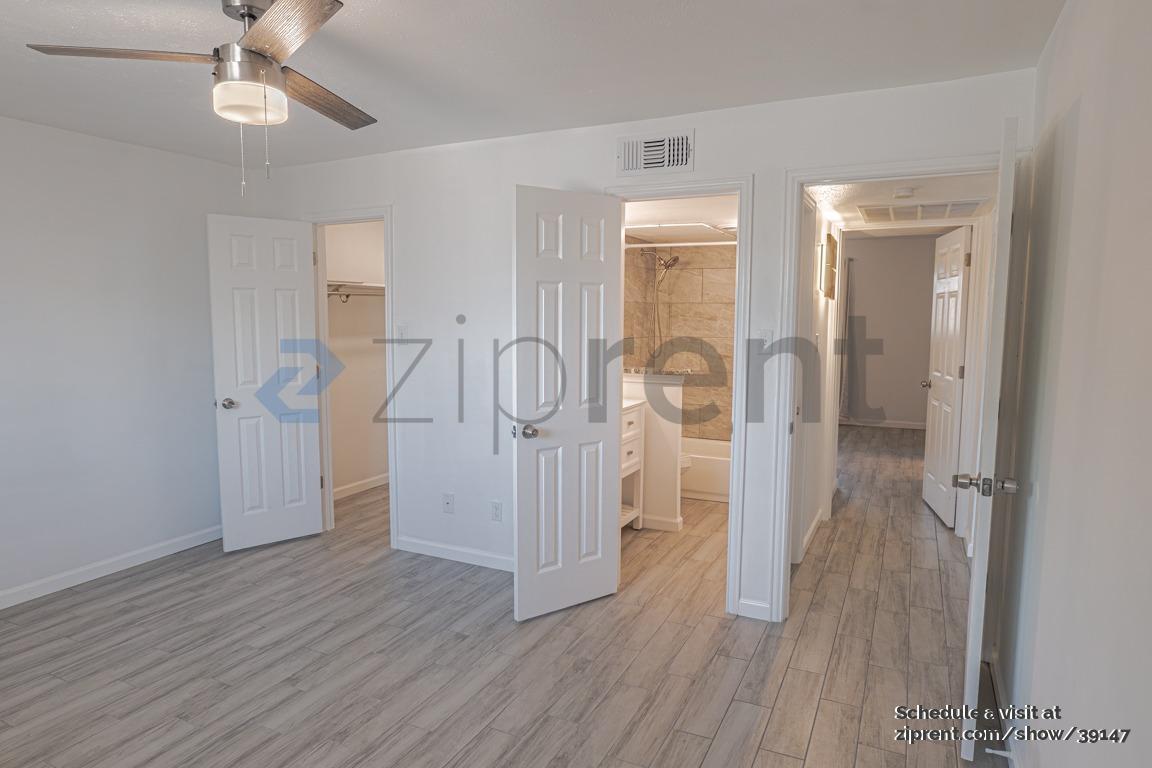 Building Photo - 8087 Meadow Rd
