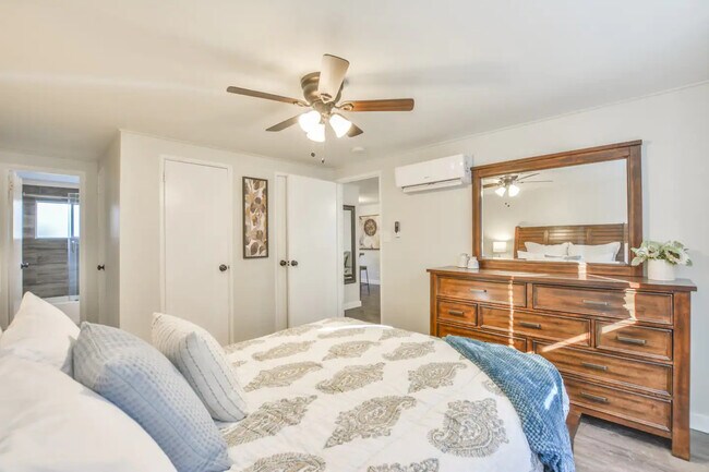 1 Bedroom - 235 W Pike St