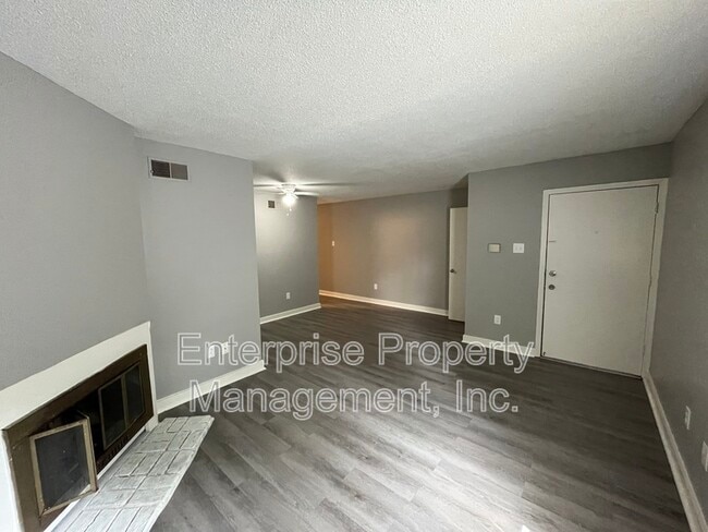 Building Photo - 1353 Garden Rd