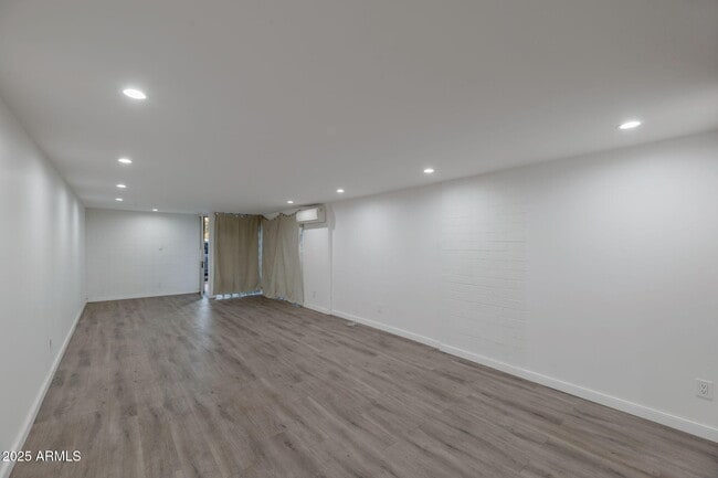 Building Photo - 1429 N 1st St