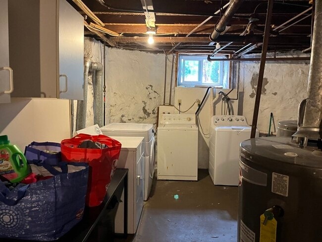 Building Photo - 454 Beech St