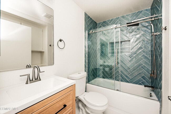 Building Photo - 238 Via Colinas