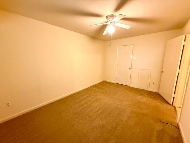 Building Photo - Cedar Hill Condos - Vitalius