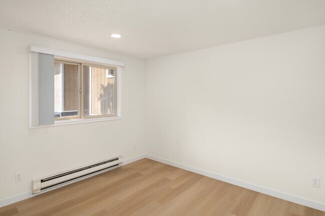 Building Photo - 717 Hawthorne St