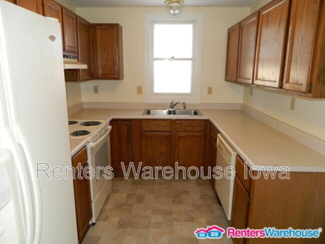 Building Photo - 1008 S Jefferson Way