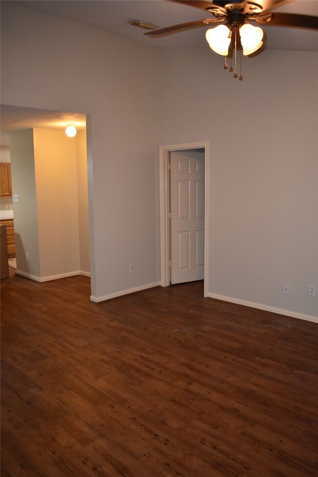 Building Photo - 5314 Tallowpine Terrace