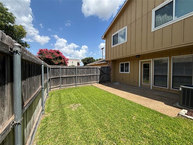 Building Photo - 3302 Wells Dr