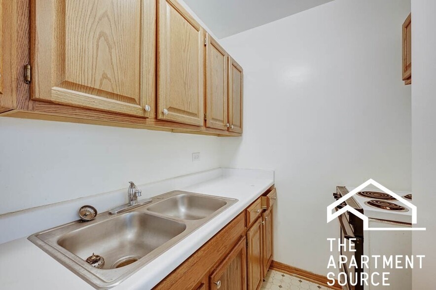 Building Photo - 4180 N Marine Dr