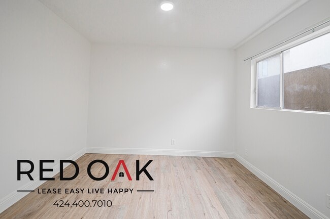 Building Photo - 9254 Palm St