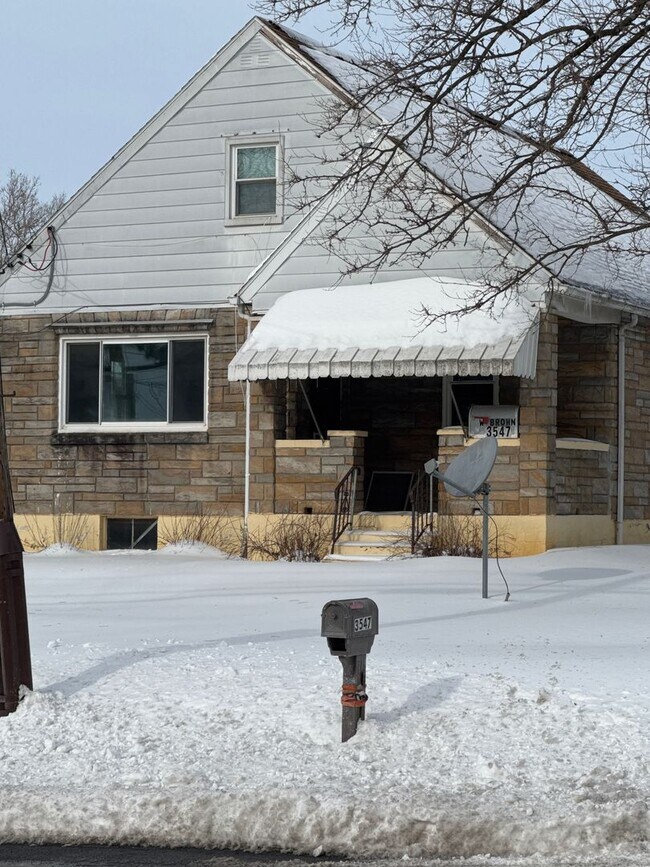 Building Photo - Newly Renovated 3-bedroom, 1-bathroom home in Bethlehem Township