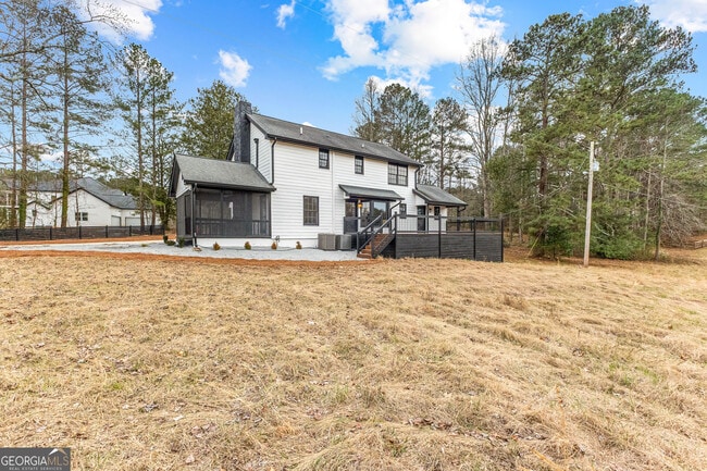 Building Photo - 260 Sandy Lake Cir