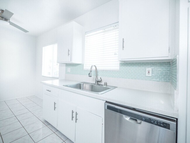 Interior Photo - 1863 10th St.