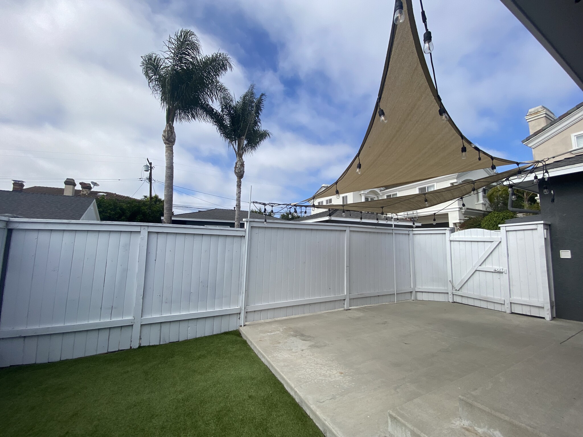 Private Enclosed Patio - 2411 Gates Ave