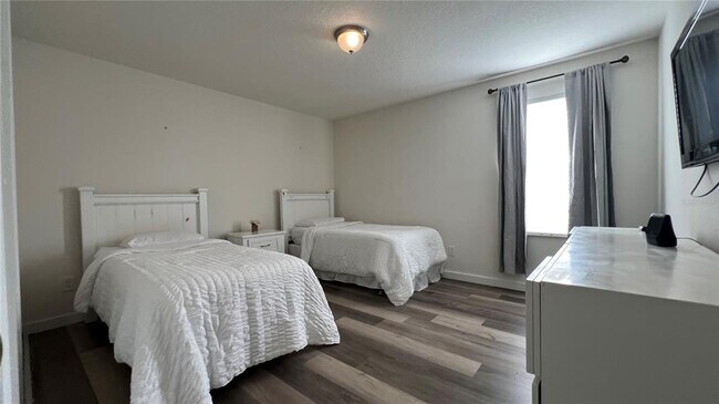 Building Photo - 720 Las Fuentes Dr
