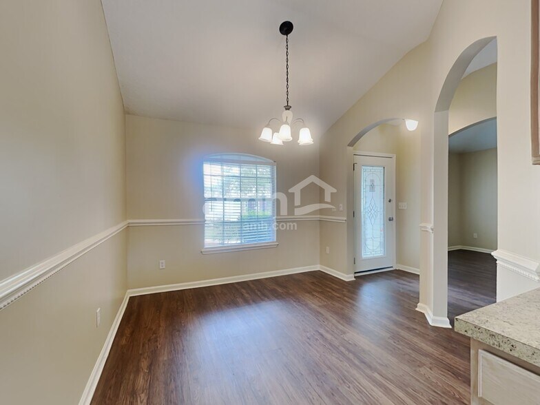 Building Photo - 3171 Highland Grove Dr