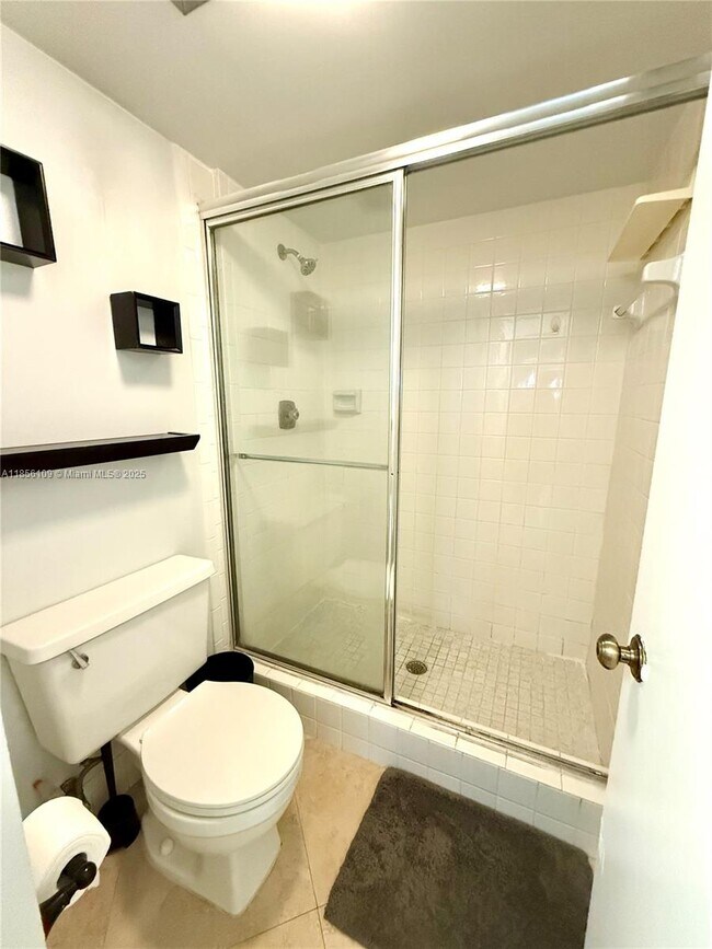 Building Photo - 1266 S Military Trail