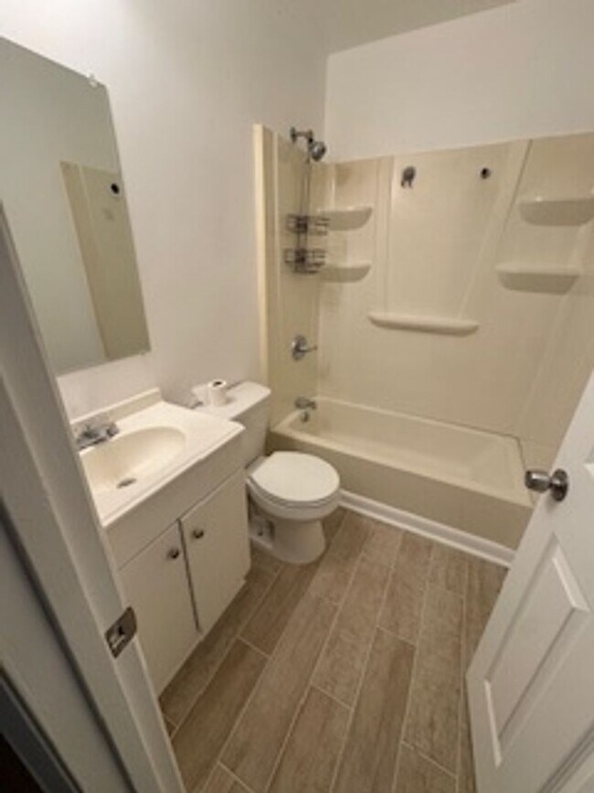 Building Photo - 4558 Brooke Valley Dr