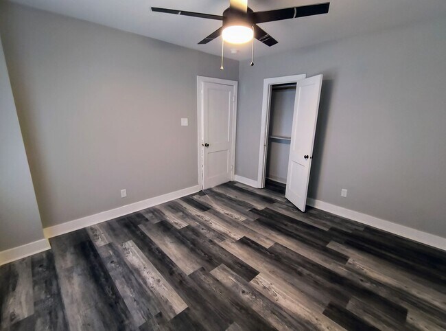 Building Photo - Fully Renovated 3-Bedroom Rental – New Appliances, Huge Yard, Garage, & Individual Room A/C!