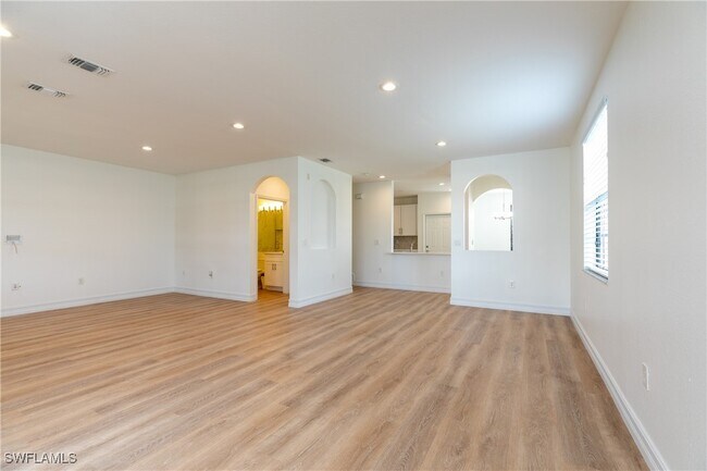 Building Photo - 15618 Summit Pl Cir
