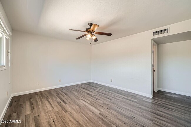 Building Photo - 6220 E Gold Dust Ave