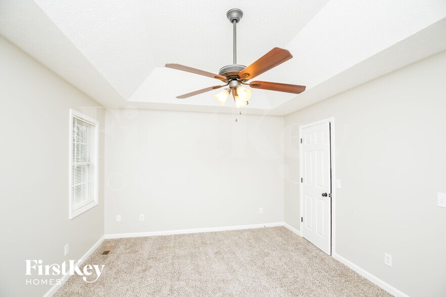 Building Photo - 385 Fairview Oak Pl