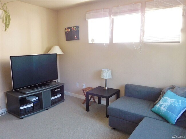 Building Photo - 3Bd/2.5Ba Seattle Townhome