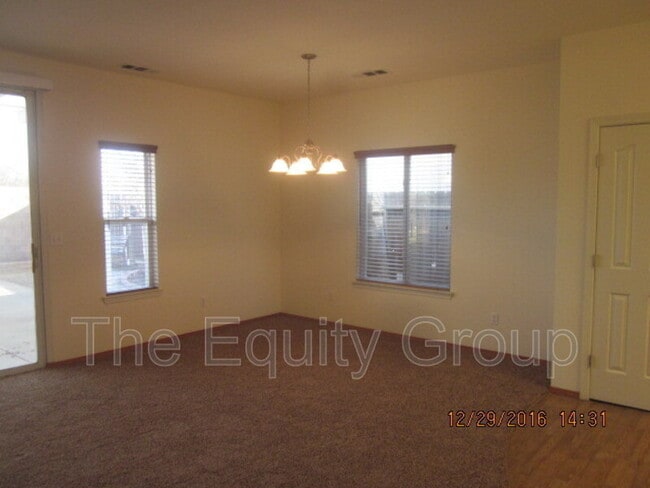 Building Photo - 1100 S Rio Linda St