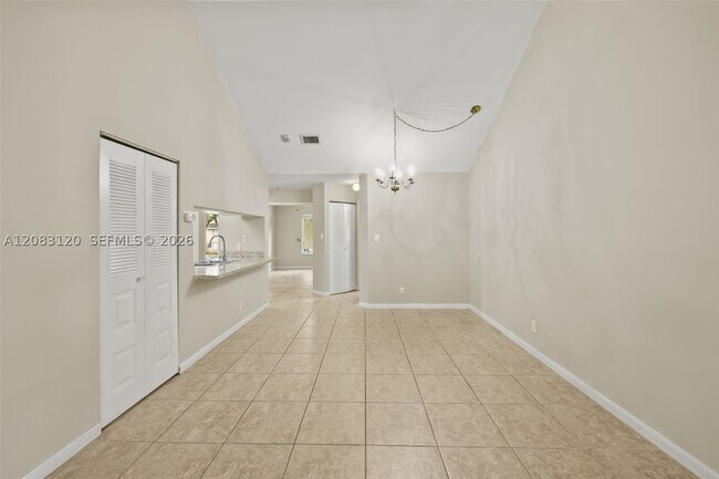 Building Photo - 1076 Coral Club Dr
