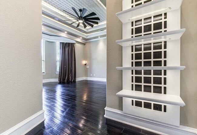 Building Photo - 1917 Lakecliff Hills Ln
