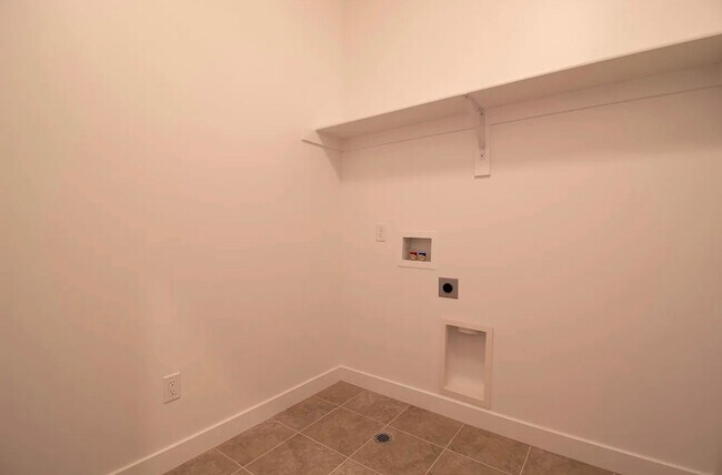 Building Photo - **Coming soon! ** FAMILY HOME IN PRESTIGIOUS LEHI COMMUNITY