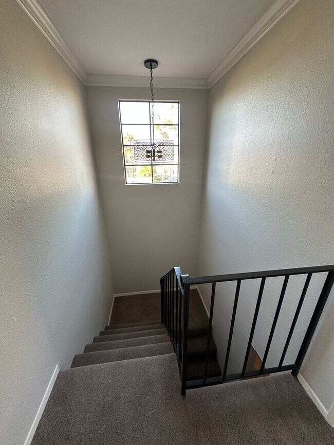 Building Photo - 4957 Del Monte Ave
