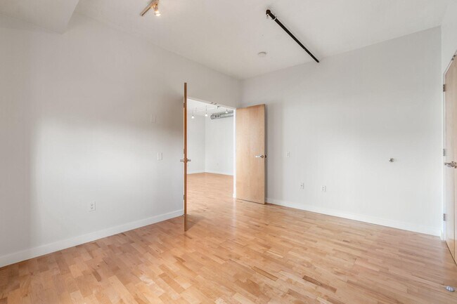 Building Photo - 1125 11th St NW