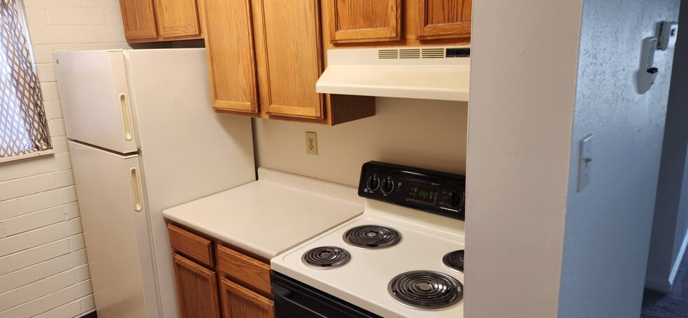 Kitchen - 1409 Summit St