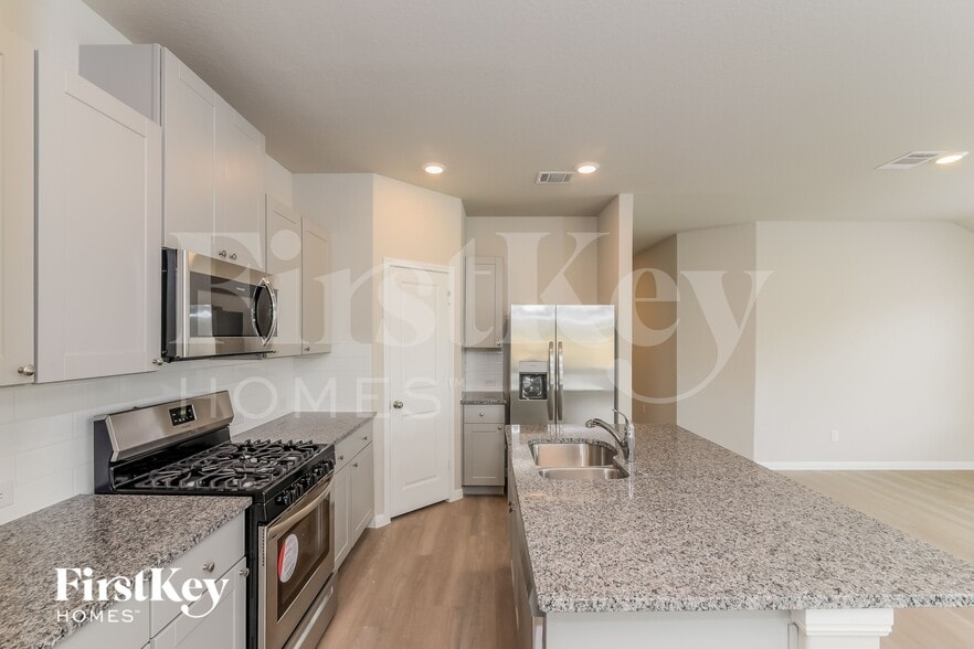 Building Photo - 1902 Morse Way