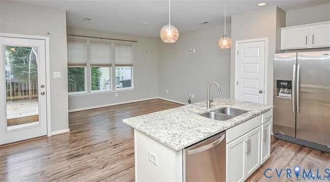 Building Photo - 8090 Manton Ct