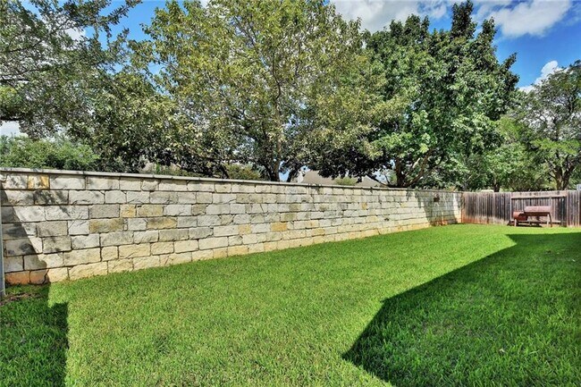 Building Photo - 2830 Stonecreek Pl