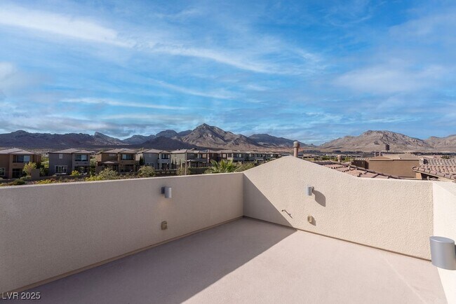 Building Photo - 367 Pollino Peaks St