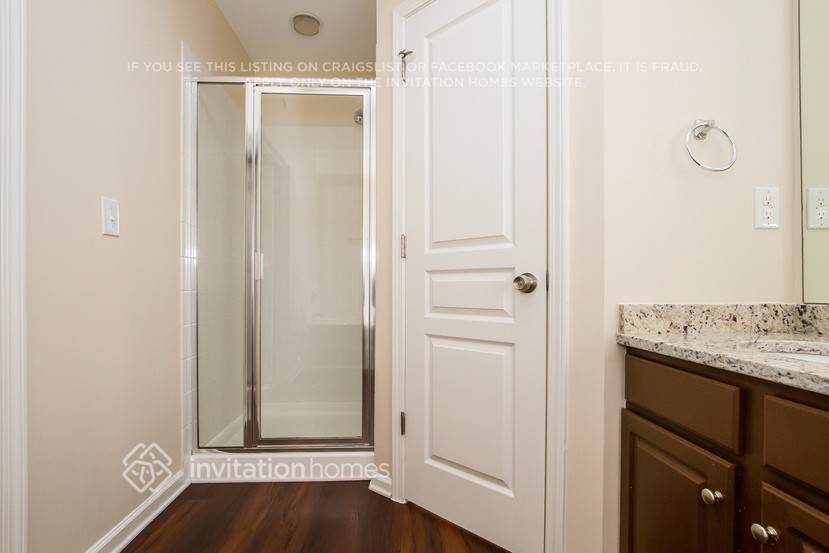 Building Photo - 3325 Glamorgan Ct