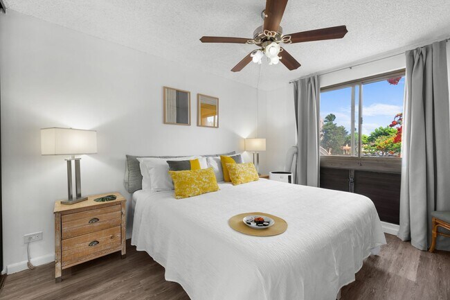Building Photo - Kahana Manor #318 Furnished One Bedroom One Bath Unit