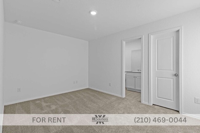 Building Photo - Newer 2023 home under $1,600 near Culebra, Government Canyon, SeaWorld, Northwest San Antonio, an...