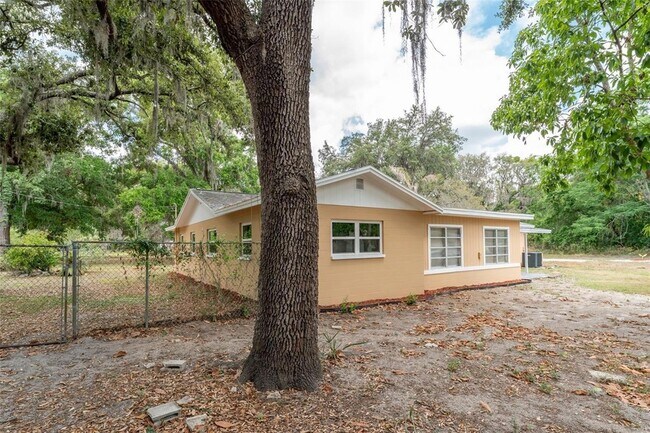 Building Photo - 4323 Culbreath Rd