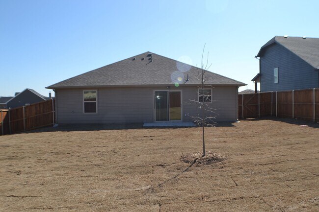 Building Photo - 3 bed 2 bath House for Lease in Sherman