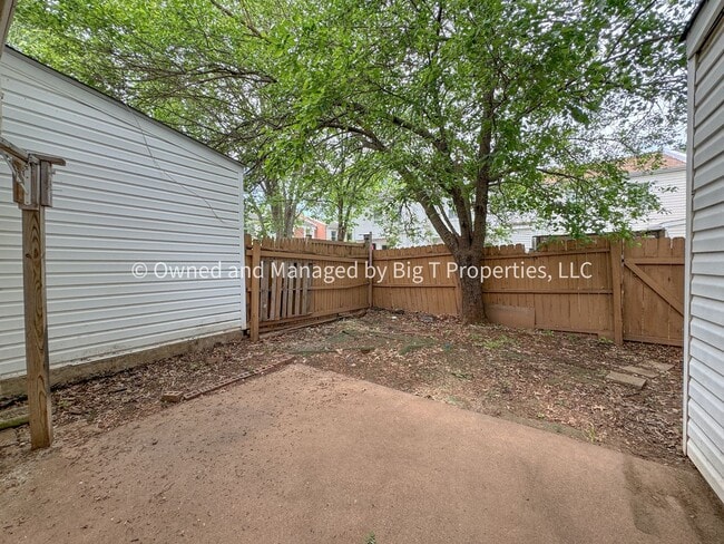 Building Photo - 3bd/2.5ba Townhome in Manassas Available!