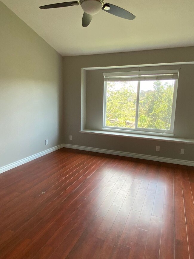 Building Photo - Condo available in beautiful Laguna Niguel!