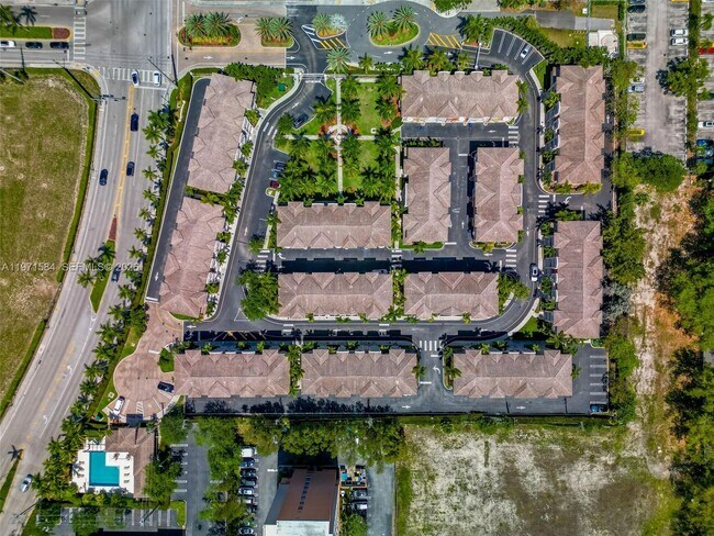 Building Photo - 18413 NE 27th Ct